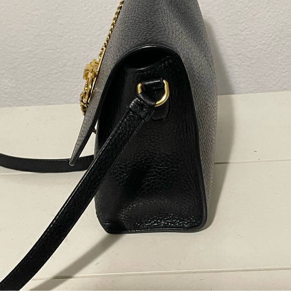 Salvatore Ferragamo pebbled black chain  link  leather handbag bag Purse Fall - Picture 7 of 15